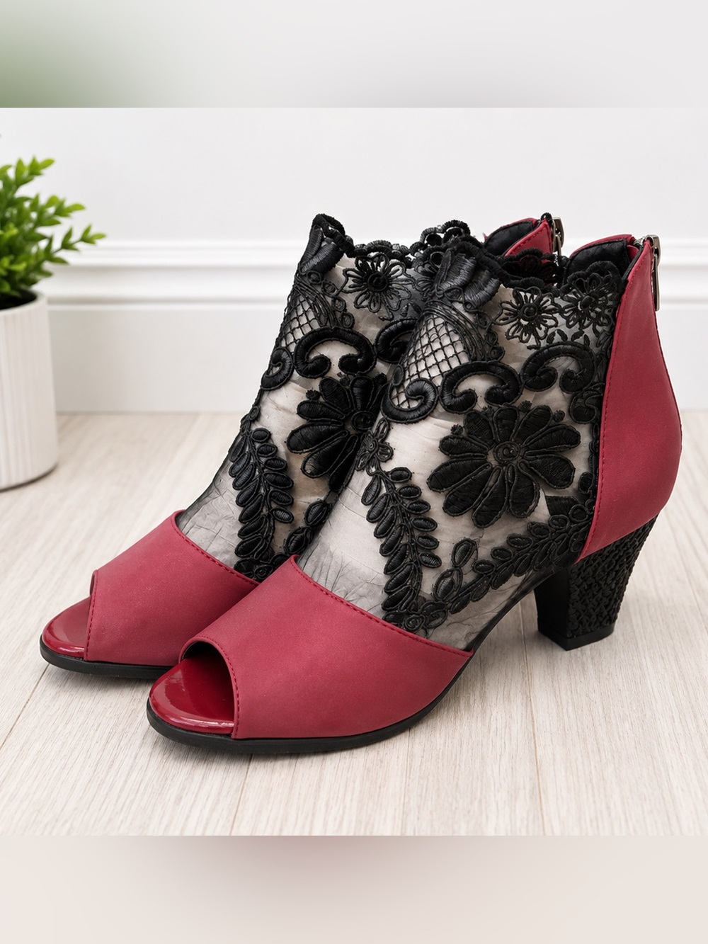Red Black Lace Peep Toe Booties EU 40 / US 9 Floral Mesh Block Heel